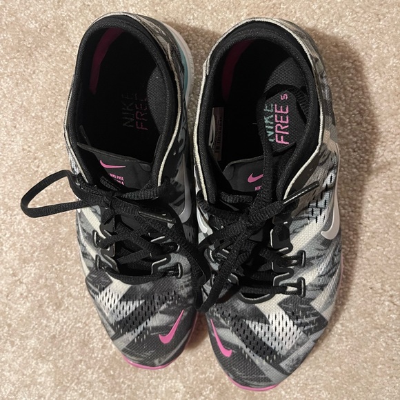 Nike womens running shoes - Picture 3 of 5